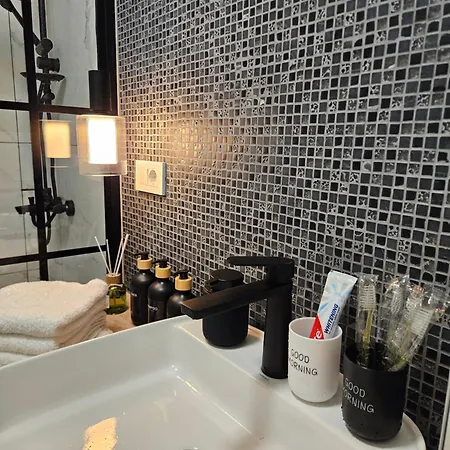 Studio49apartments Quiet In Free Private Parking Fast Wifi Appartamento Ni