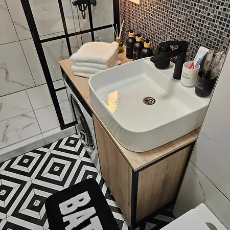 Studio49apartments Quiet In Free Private Parking Fast Wifi Appartamento *