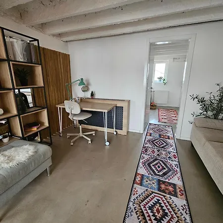 Studio49apartments Quiet In Free Private Parking Fast Wifi Ni