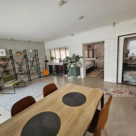 Studio49apartments Quiet In Free Private Parking Fast Wifi * Ni