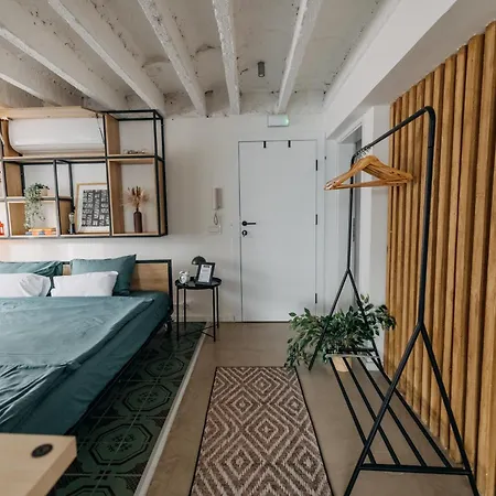 Studio49apartments Quiet In Free Private Parking Fast Wifi