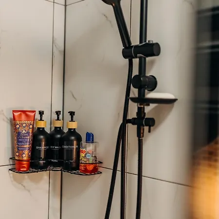 Studio49apartments Quiet In Free Private Parking Fast Wifi Ni